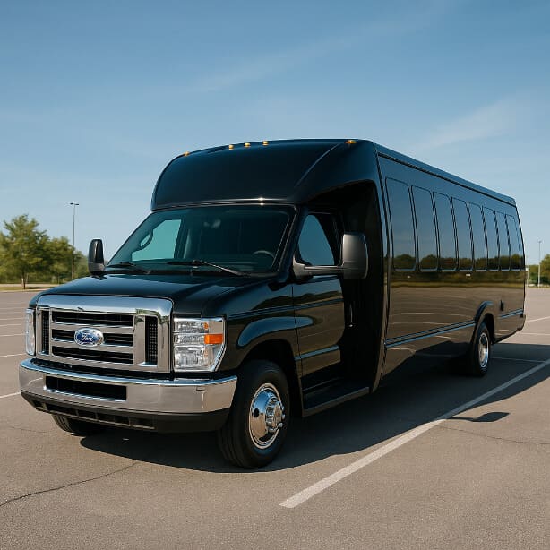 Dearborn Minibus Company 18 Passenger Minibus