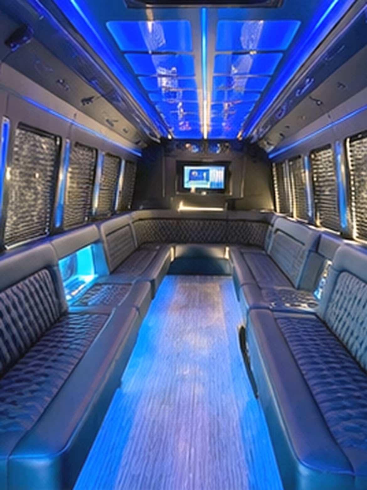 party buses and minibuses to detroit tigers games at comerica park