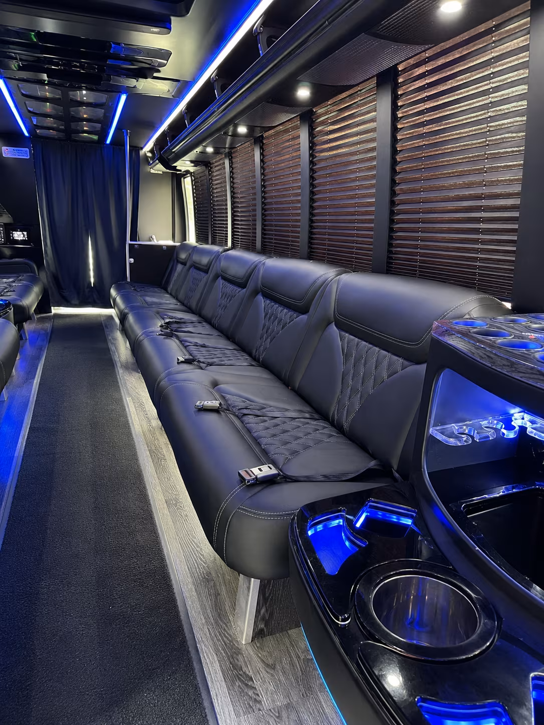 party buses to michigan lottery amphitheatre at freedom hill shows